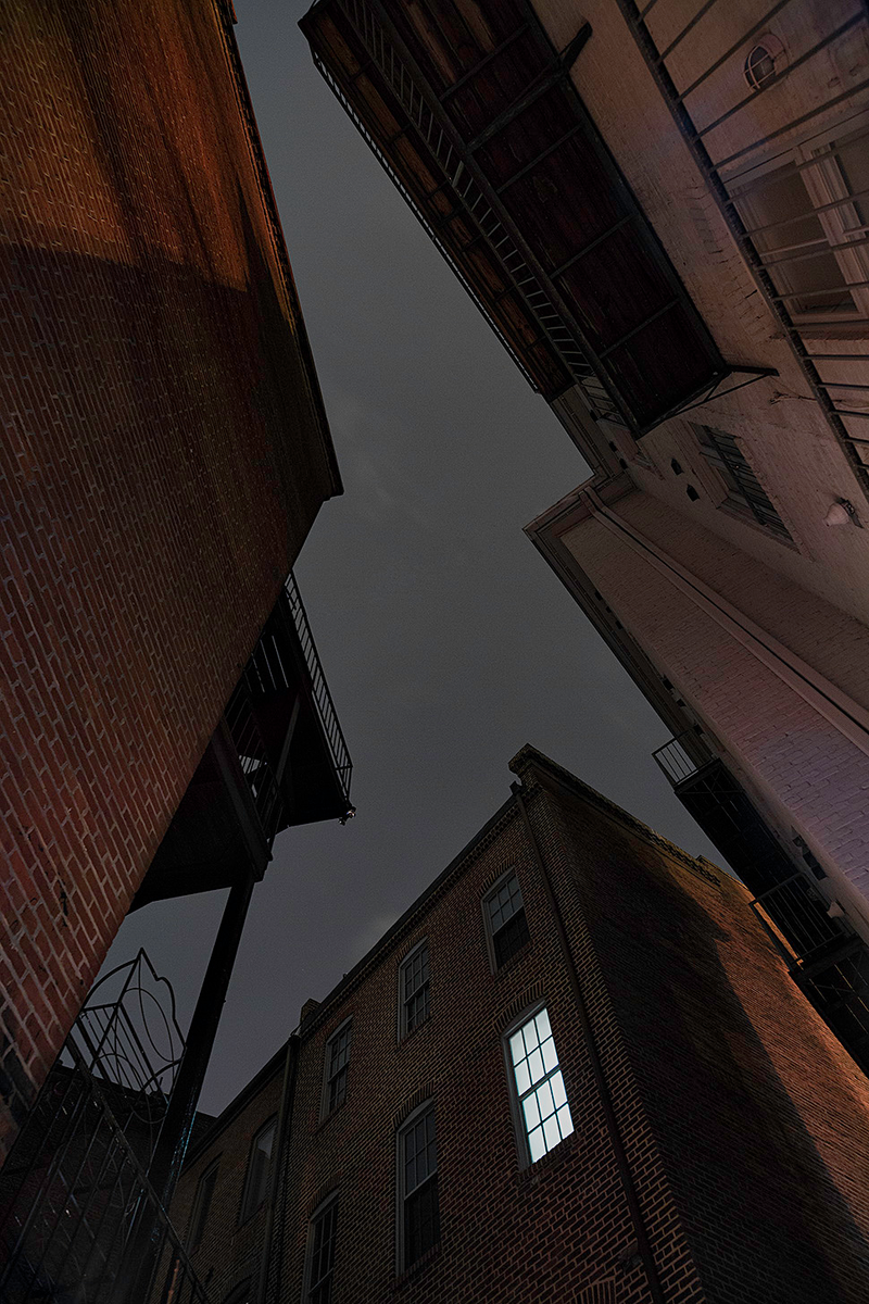 Illustration for article titled 30 Photos Taken Straight Up